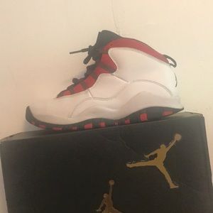 I am selling white blue and red Jordans